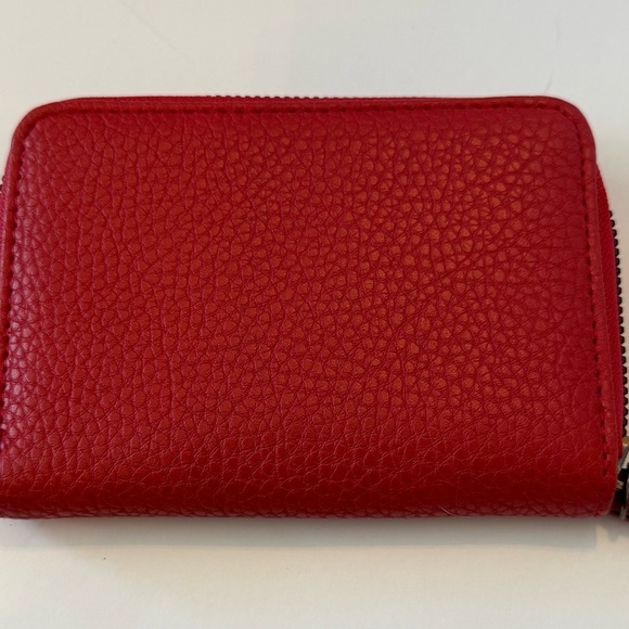Kenneth Cole reaction red pebble leather zip around wallet - Picture 3 of 8
